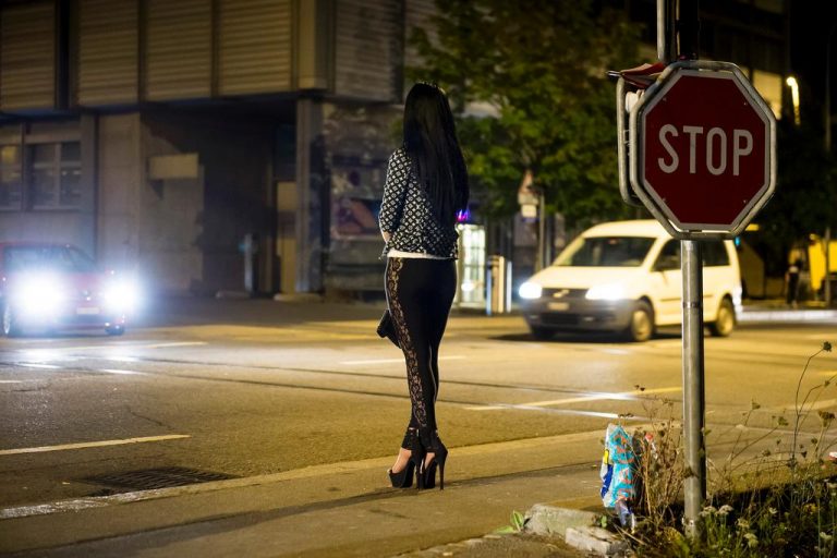 Acquistare Prostituta in Nerviano,Italia